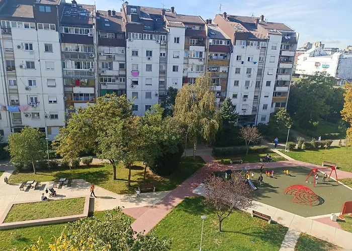 Serbian Home, Gandijeva 162