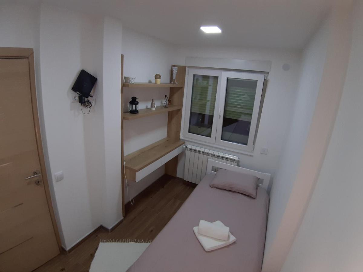 Serbian Home, Gandijeva 162 Apartment