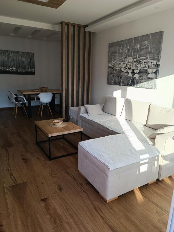 Apartment Serbian Home, Gandijeva 162